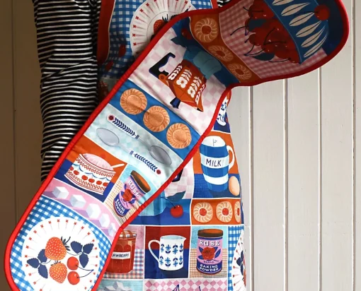 "Kitsch" Double Oven Glove by Printer Johnson
